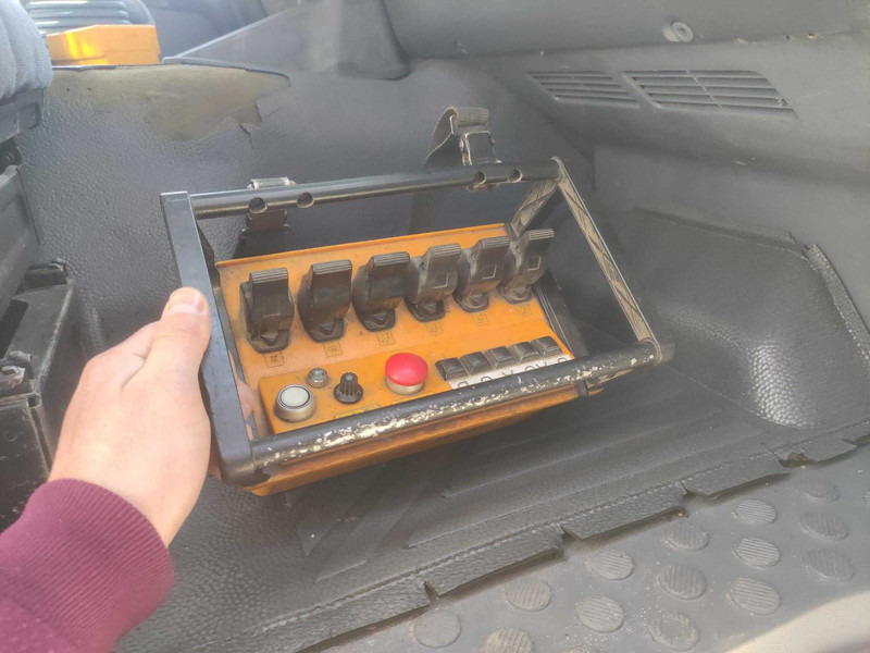 משאית וילונות צד, משאית מנוף Tirre TIRRE EURO 131 + remote control: תמונה 14