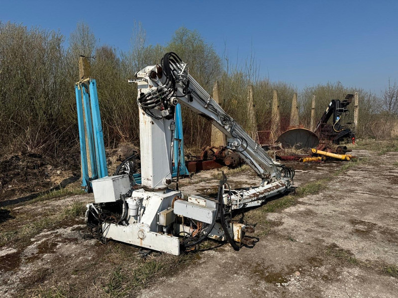 Tirre TIRRE EURO 131 + remote control - משאית וילונות צד, משאית מנוף: תמונה 1 Tirre TIRRE EURO 131 + remote control - משאית וילונות צד, משאית מנוף: תמונה 1