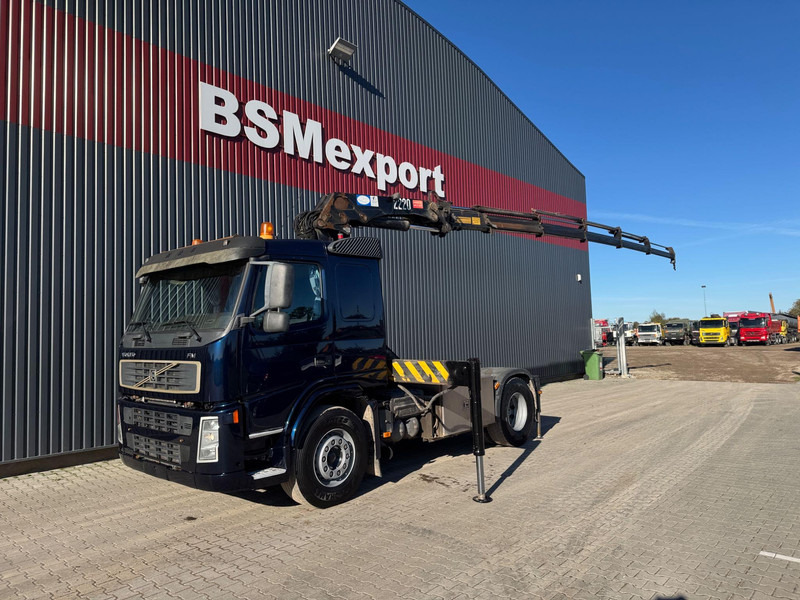 Volvo FM 12 + HMF 2220 K5 + remote control - יחידת טרקטור: תמונה 1 Volvo FM 12 + HMF 2220 K5 + remote control - יחידת טרקטור: תמונה 1