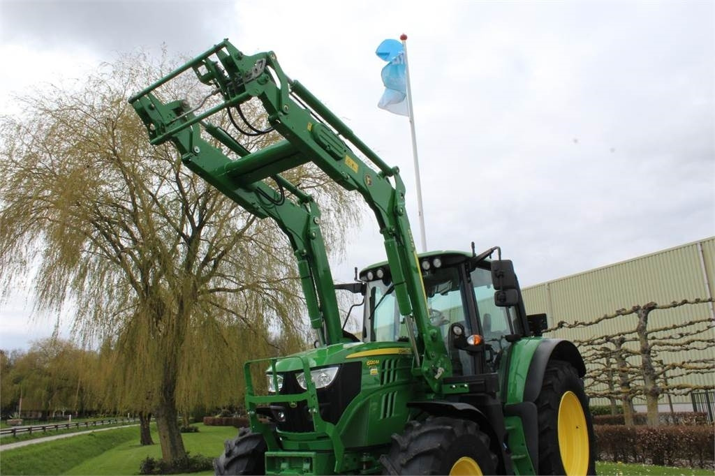 John Deere 6120M with 623R loader - טרקטור חקלאי: תמונה 2 John Deere 6120M with 623R loader - טרקטור חקלאי: תמונה 2