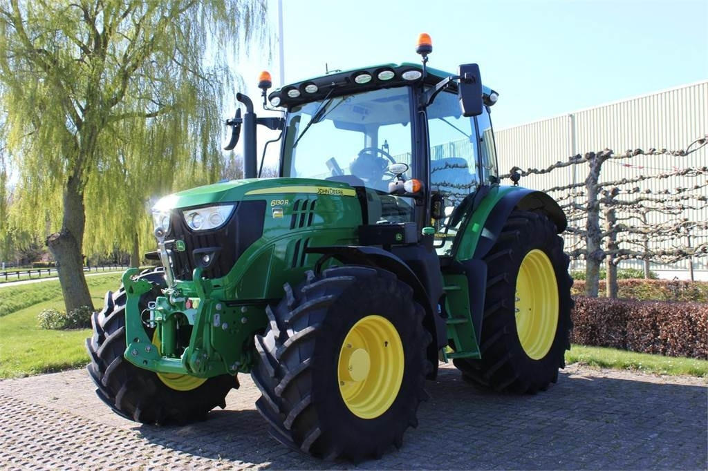 John Deere 6130R - טרקטור חקלאי: תמונה 1 John Deere 6130R - טרקטור חקלאי: תמונה 1
