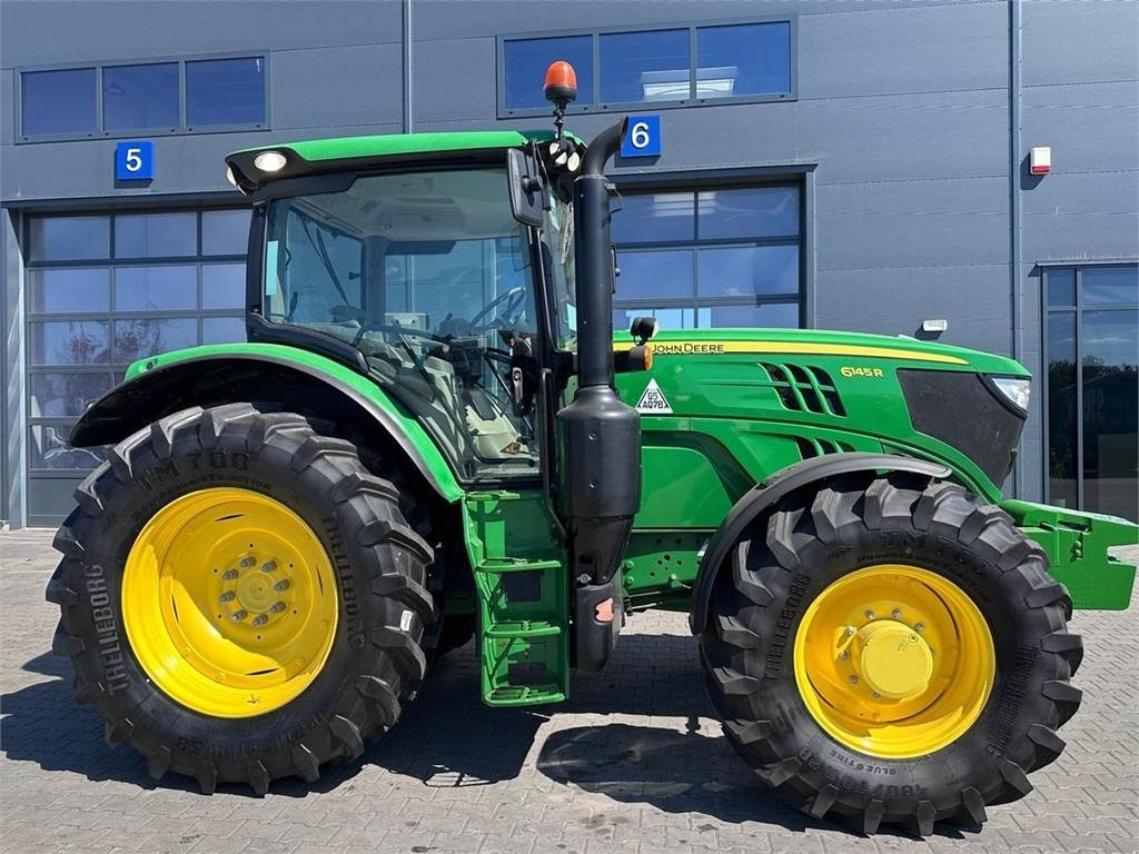 John Deere 6145R - טרקטור חקלאי: תמונה 2 John Deere 6145R - טרקטור חקלאי: תמונה 2