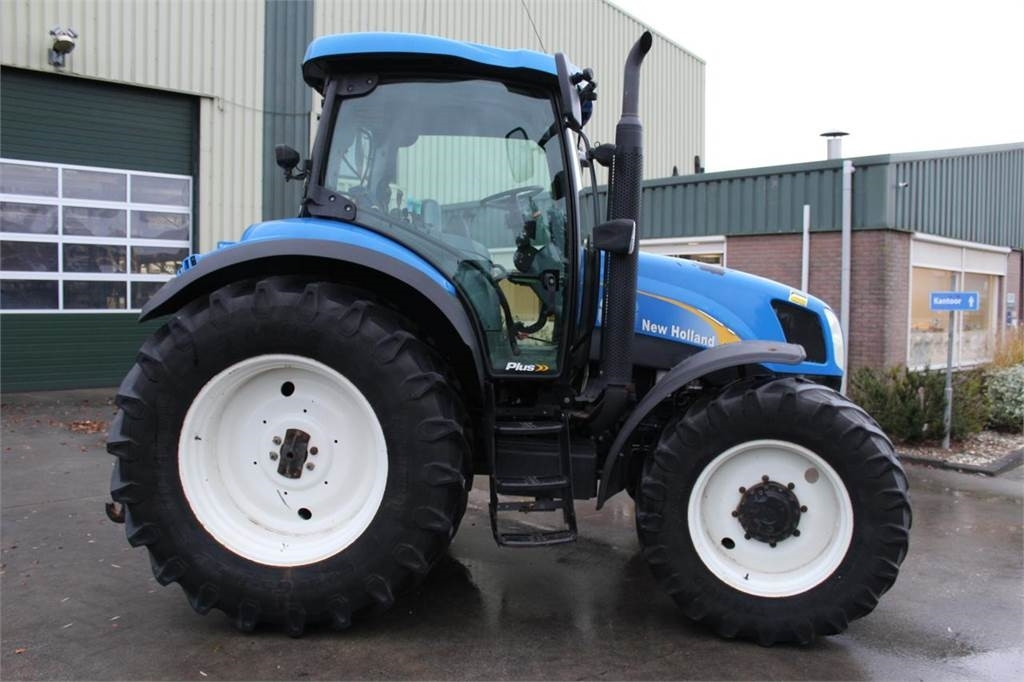 New Holland T6010 Plus - טרקטור חקלאי: תמונה 4 New Holland T6010 Plus - טרקטור חקלאי: תמונה 4