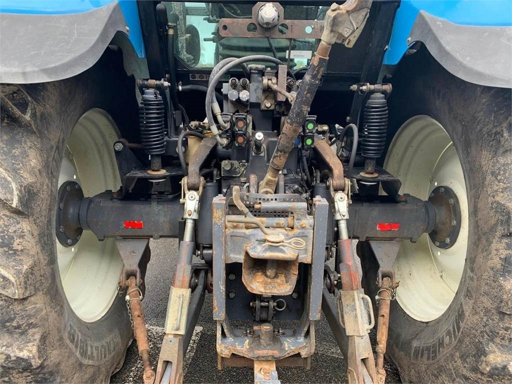 טרקטור חקלאי New Holland TM150: תמונה 10