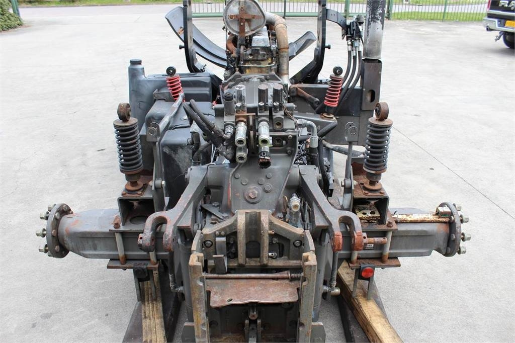 Renault Ares 626RZ - טרקטור חקלאי: תמונה 4 Renault Ares 626RZ - טרקטור חקלאי: תמונה 4