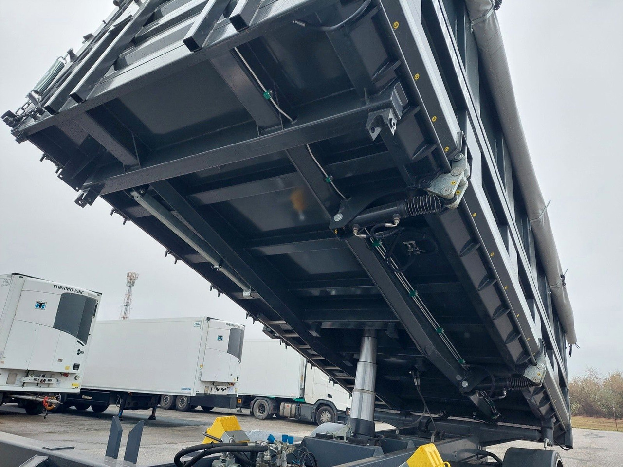 Iveco X-WAY AT280X48Y/PS HR ON+ 6x2 Bordmatik - מזהיר: תמונה 5 Iveco X-WAY AT280X48Y/PS HR ON+ 6x2 Bordmatik - מזהיר: תמונה 5