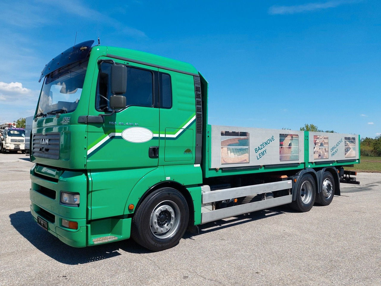 MAN TGA 26.430 LL 6x2-2 - משאית צד נופל/ שטוחה: תמונה 1 MAN TGA 26.430 LL 6x2-2 - משאית צד נופל/ שטוחה: תמונה 1