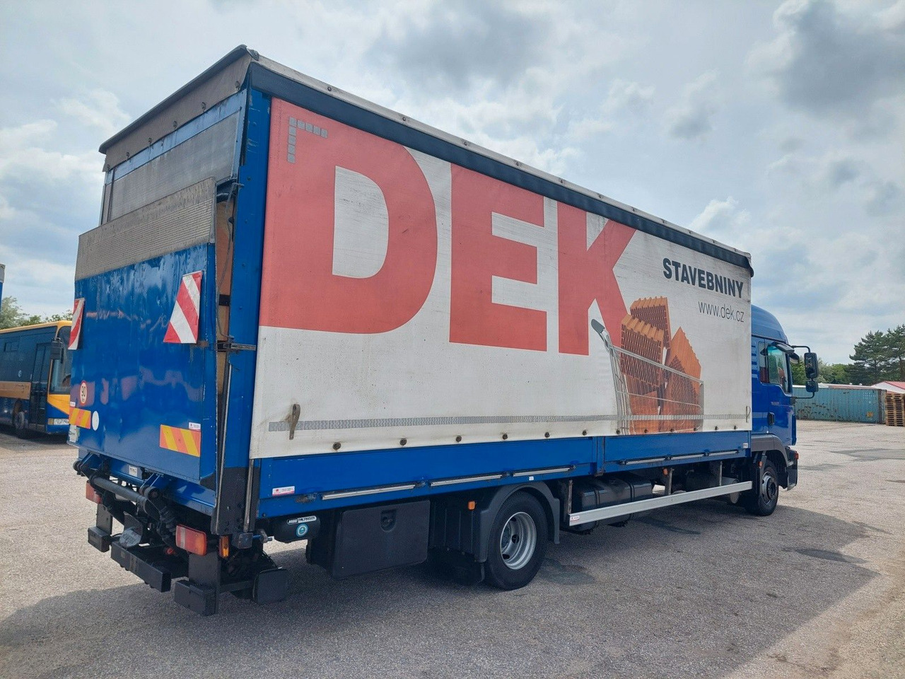 MAN TGL 12.220 4X2 BL Edscha - משאית וילונות צד: תמונה 4 MAN TGL 12.220 4X2 BL Edscha - משאית וילונות צד: תמונה 4