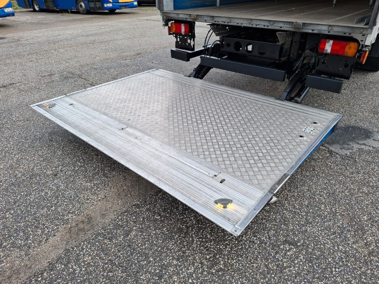MAN TGL 12.250 BL 4x2 - משאית וילונות צד: תמונה 5 MAN TGL 12.250 BL 4x2 - משאית וילונות צד: תמונה 5