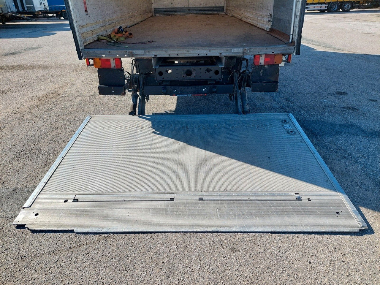 MAN TGL 7.180 4X2 BL - כלי רכב מסחרי עם תיבה: תמונה 5 MAN TGL 7.180 4X2 BL - כלי רכב מסחרי עם תיבה: תמונה 5