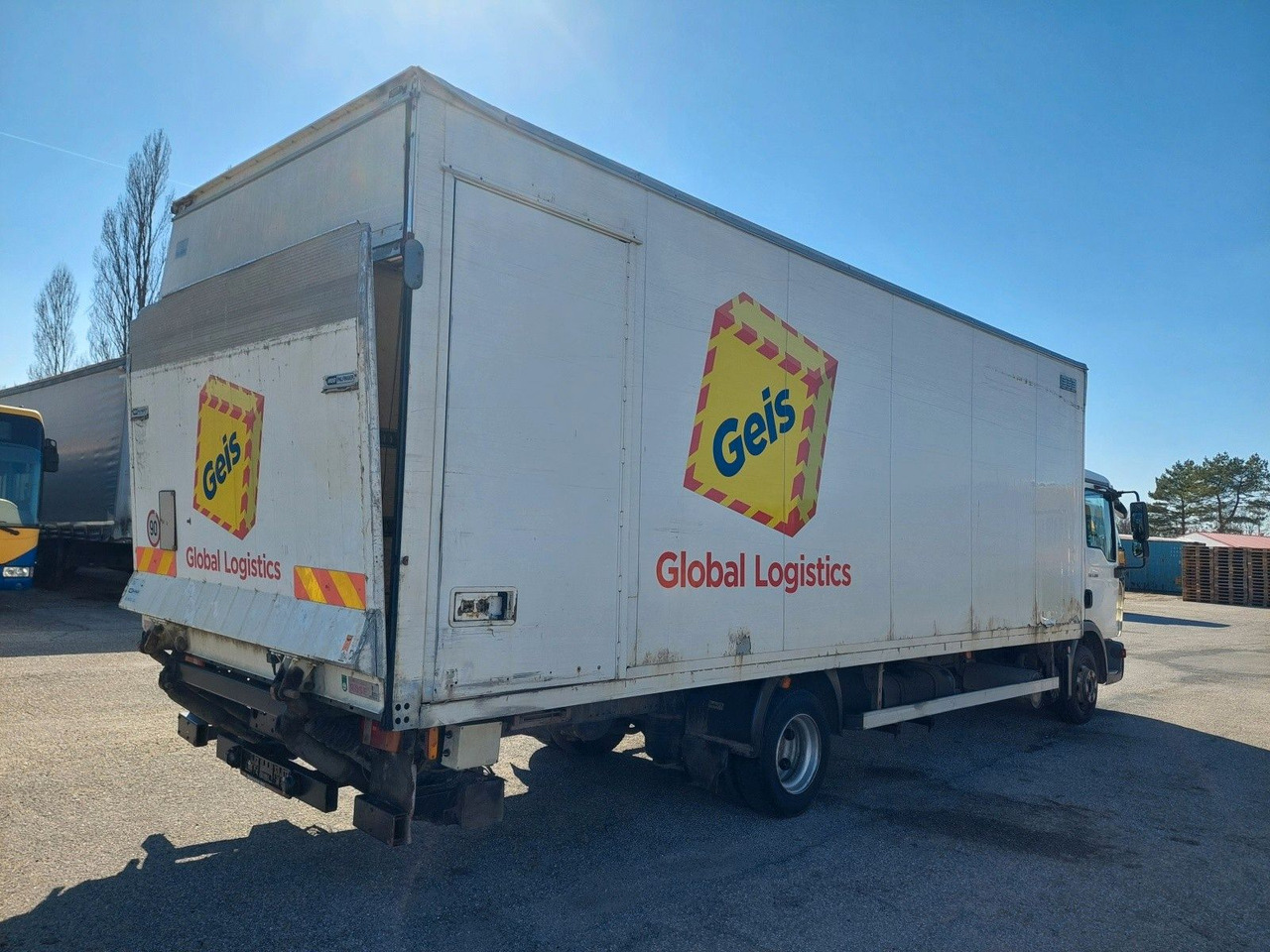 MAN TGL 7.180 4X2 BL - כלי רכב מסחרי עם תיבה: תמונה 4 MAN TGL 7.180 4X2 BL - כלי רכב מסחרי עם תיבה: תמונה 4