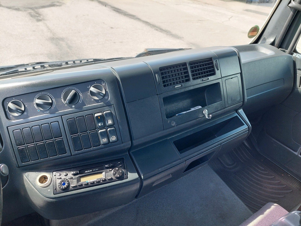משאית וילונות צד MAN TGL 8.180 4X2 BL: תמונה 16