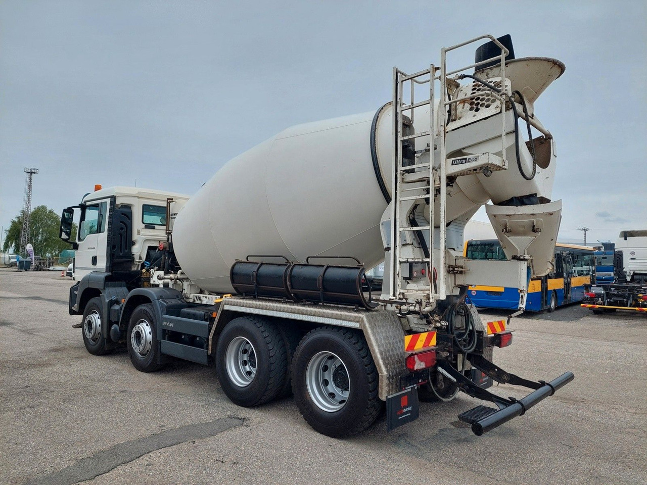 MAN TGS 32.400 8X4 BB Stetter 9 m³ - משאית מערבלת בטון: תמונה 3 MAN TGS 32.400 8X4 BB Stetter 9 m³ - משאית מערבלת בטון: תמונה 3
