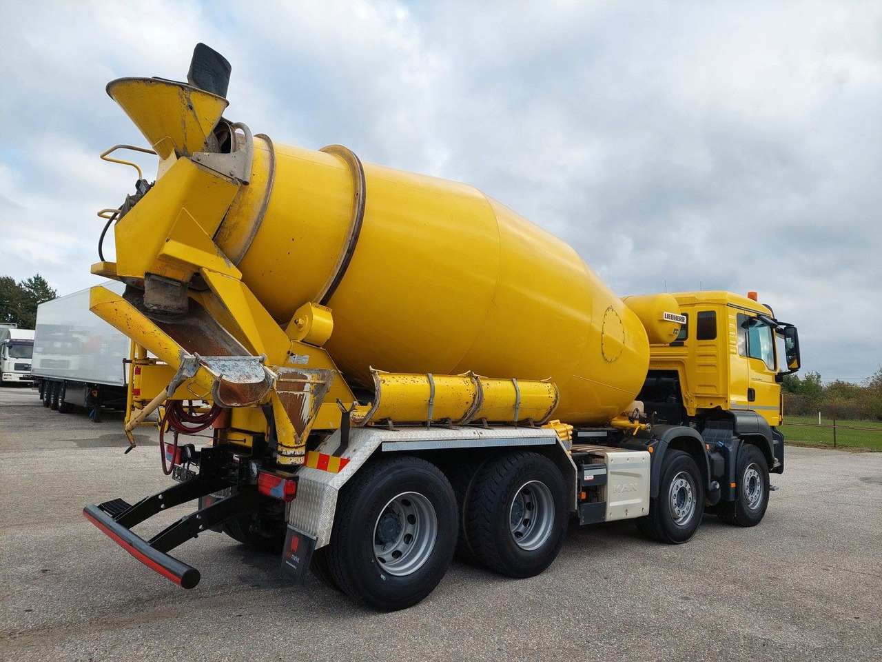 MAN TGS 32.460 8X4 BB Liebherr 9 m³ - משאית מערבלת בטון: תמונה 4 MAN TGS 32.460 8X4 BB Liebherr 9 m³ - משאית מערבלת בטון: תמונה 4