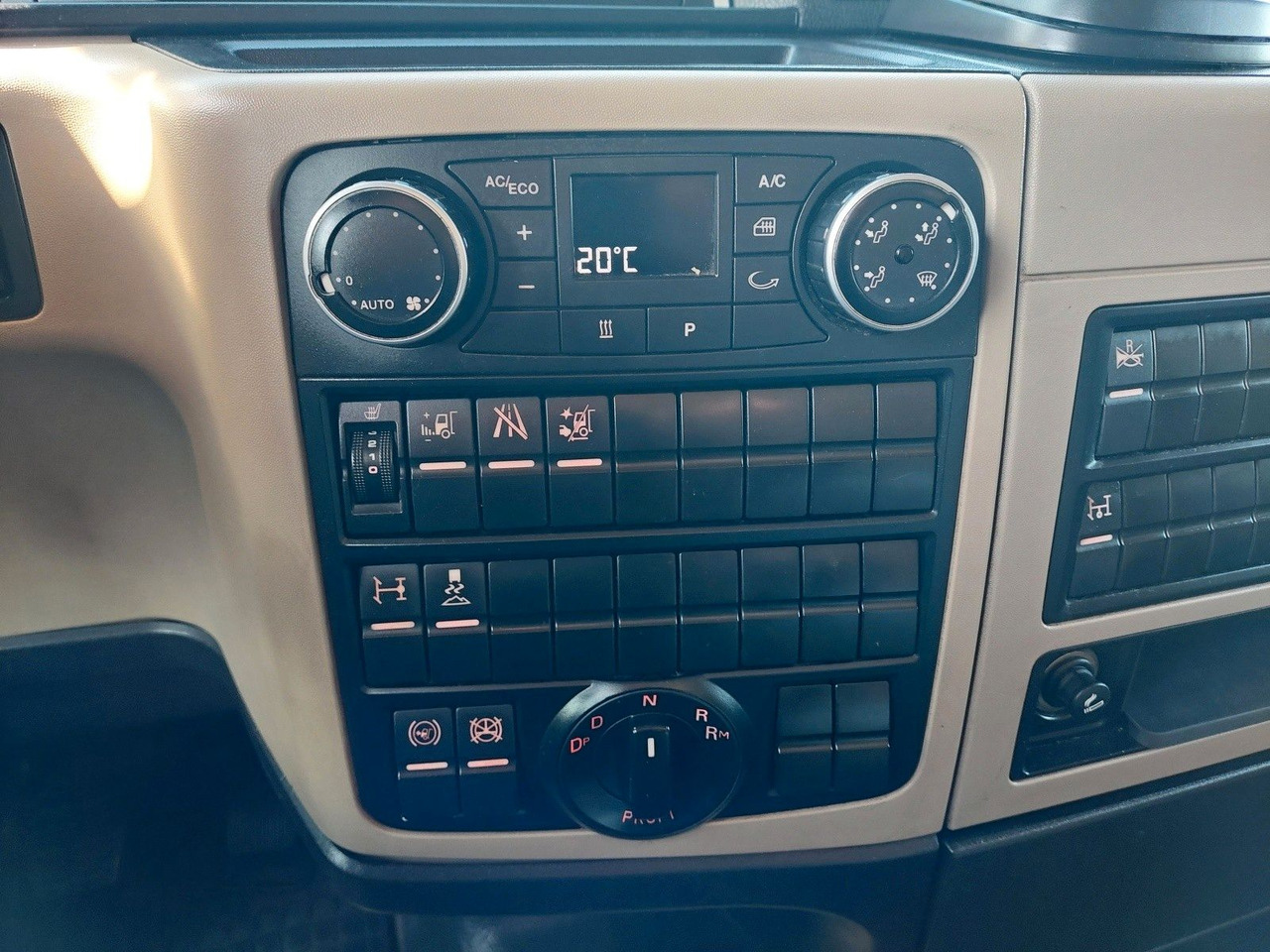 יחידת טרקטור MAN TGX 18.510 BLS 4x2 2-Kreis Hydraulik: תמונה 34 יחידת טרקטור MAN TGX 18.510 BLS 4x2 2-Kreis Hydraulik: תמונה 34