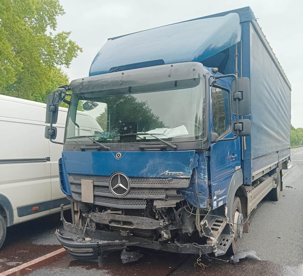 Mercedes-Benz Atego 1224L 4x2 LBW UNFALL!!! - משאית וילונות צד: תמונה 1 Mercedes-Benz Atego 1224L 4x2 LBW UNFALL!!! - משאית וילונות צד: תמונה 1