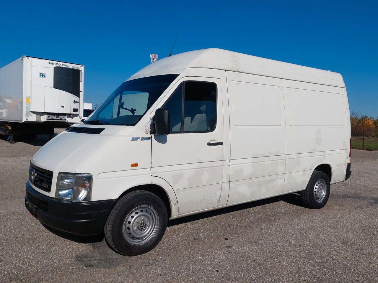 Volkswagen LT Kasten-Kombi 35 L2H2 Hochraum - כלי רכב מסחרי עם תיבה: תמונה 1 Volkswagen LT Kasten-Kombi 35 L2H2 Hochraum - כלי רכב מסחרי עם תיבה: תמונה 1