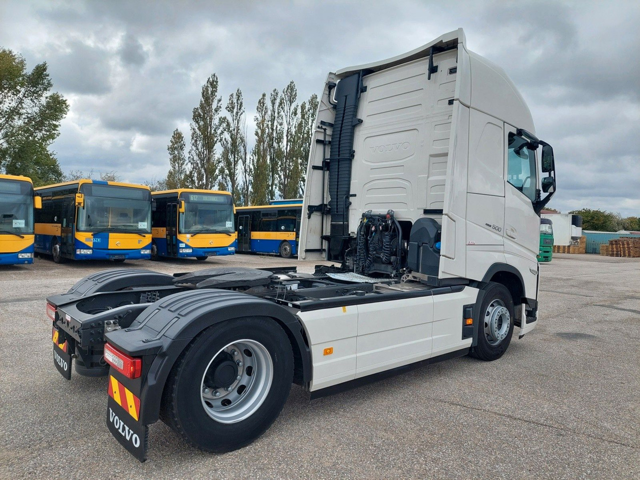 Volvo FH 13 Globetrotter XL 500 - יחידת טרקטור: תמונה 4 Volvo FH 13 Globetrotter XL 500 - יחידת טרקטור: תמונה 4