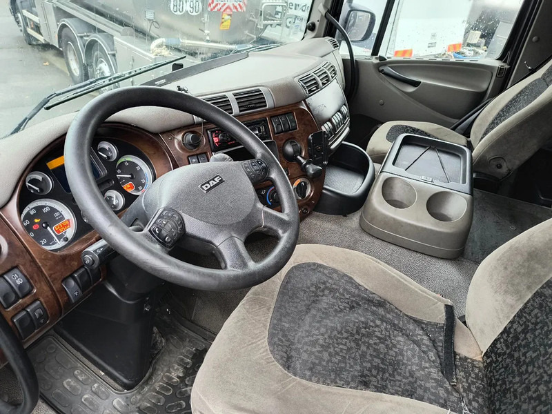 Interior photo 1: משאית וילונות צד DAF CF 75.310 RETARDER - D'HOLLANDIA 2500 KG - EURO 5