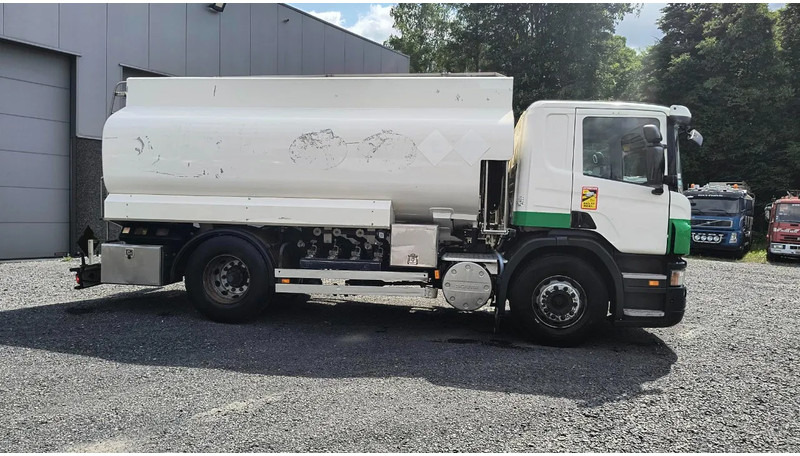 Scania P280 MANUAL GEARBOX- TANK 14000L- RETARDER - משאית מכל: תמונה 3 Scania P280 MANUAL GEARBOX- TANK 14000L- RETARDER - משאית מכל: תמונה 3