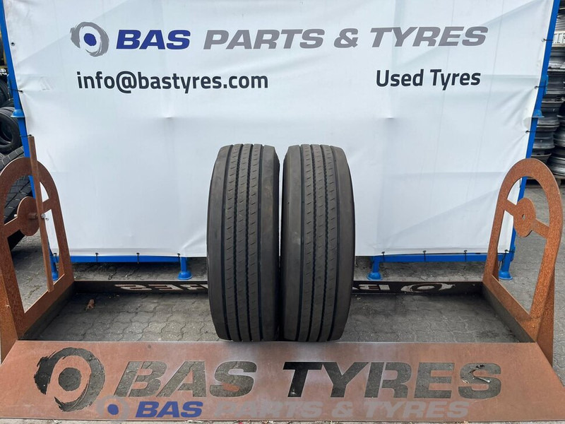 BARUM Barum 315/70R22.5 BF200 R 156/150 M+S 3PMSF gebruikte set - צמיג עבור משאית: תמונה 1 BARUM Barum 315/70R22.5 BF200 R 156/150 M+S 3PMSF gebruikte set - צמיג עבור משאית: תמונה 1