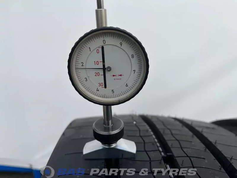 Bridgestone - צמיג עבור משאית: תמונה 3 Bridgestone - צמיג עבור משאית: תמונה 3