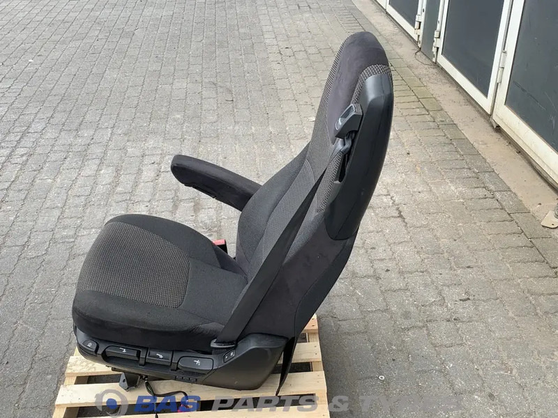 DAF CF Euro 6 - מושב עבור משאית: תמונה 2 DAF CF Euro 6 - מושב עבור משאית: תמונה 2