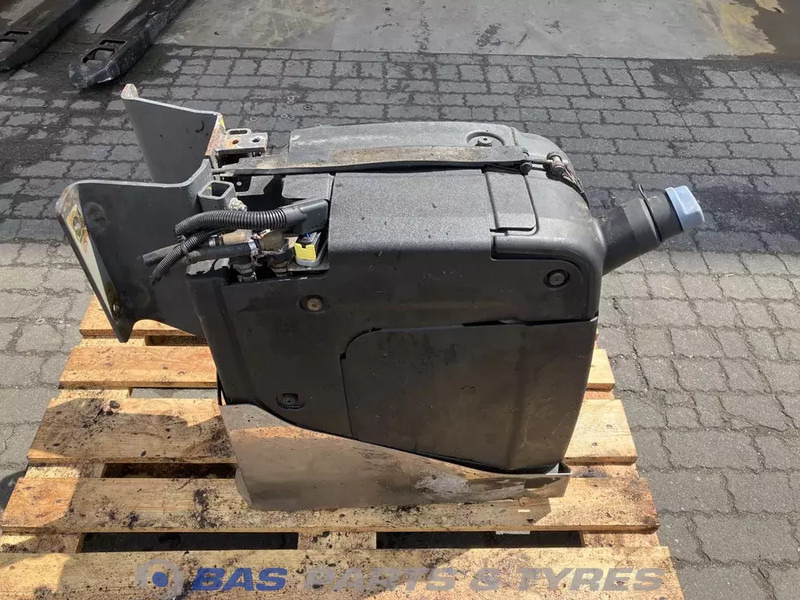 DAF DAF AdBlue tank 1928707 - חלקי חילוף עבור משאית: תמונה 4 DAF DAF AdBlue tank 1928707 - חלקי חילוף עבור משאית: תמונה 4