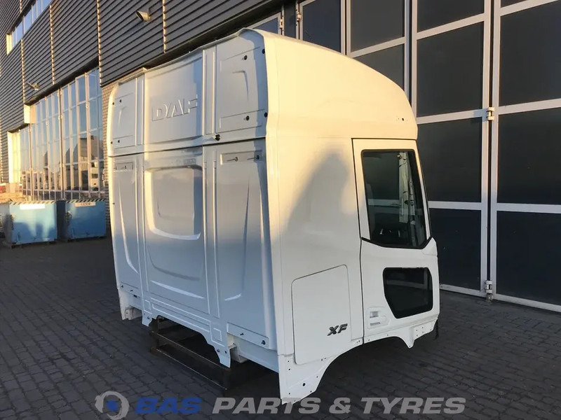 DAF XF G2 DAF Sleeper High Cab L2H2 2196969 - תא ופנים הרכב עבור משאית: תמונה 4 DAF XF G2 DAF Sleeper High Cab L2H2 2196969 - תא ופנים הרכב עבור משאית: תמונה 4