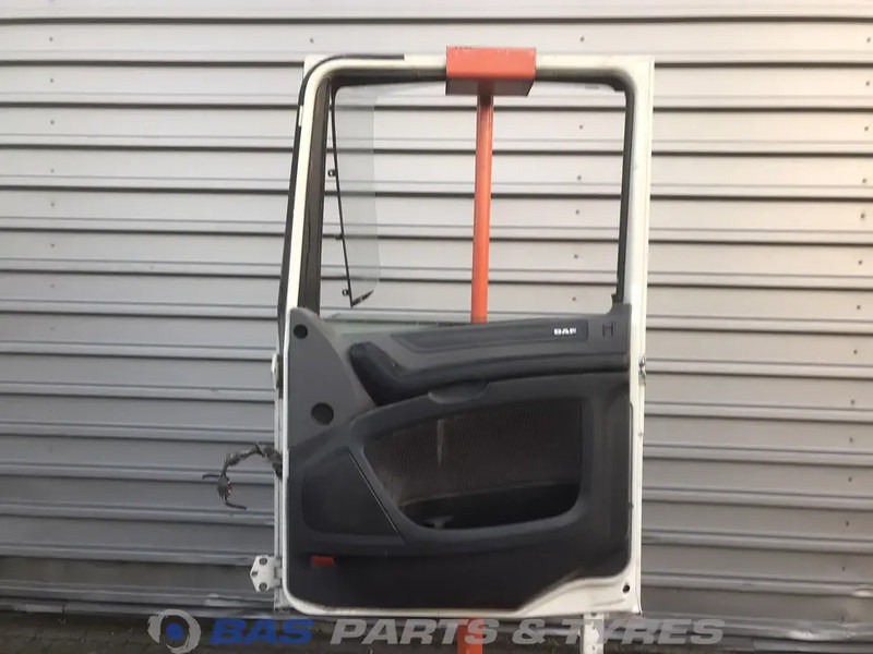 DAF XF106 Portier Rechts DAF 1881863 - דלת וחלקים עבור משאית: תמונה 2 DAF XF106 Portier Rechts DAF 1881863 - דלת וחלקים עבור משאית: תמונה 2