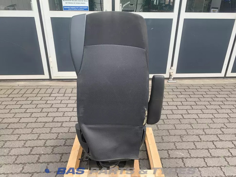 DAF XF106 - מושב עבור משאית: תמונה 3 DAF XF106 - מושב עבור משאית: תמונה 3