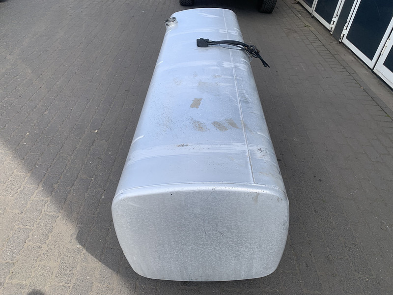 DAF - מכל דלק עבור משאית: תמונה 2 DAF - מכל דלק עבור משאית: תמונה 2