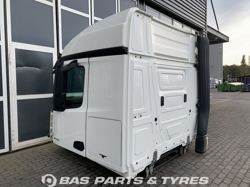 Mercedes-Benz Actros MP4 Mercedes StreamSpace L-cab L2H2 A 000 600 01 01 - תא ופנים הרכב עבור משאית: תמונה 3 Mercedes-Benz Actros MP4 Mercedes StreamSpace L-cab L2H2 A 000 600 01 01 - תא ופנים הרכב עבור משאית: תמונה 3