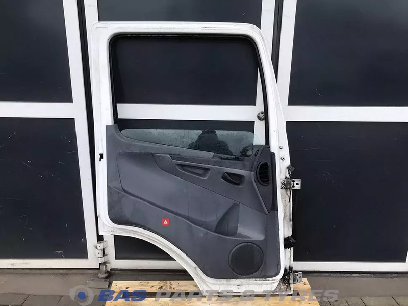 Mercedes-Benz - דלת וחלקים עבור משאית: תמונה 2 Mercedes-Benz - דלת וחלקים עבור משאית: תמונה 2