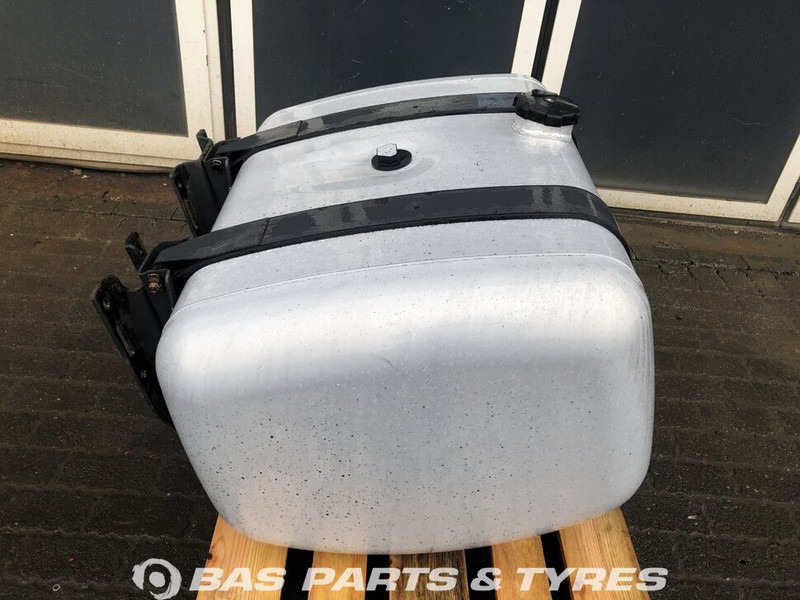 Mercedes-Benz - מכל דלק עבור משאית: תמונה 2 Mercedes-Benz - מכל דלק עבור משאית: תמונה 2