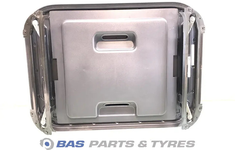 Mercedes-Benz - סוכך שמש עבור משאית: תמונה 2 Mercedes-Benz - סוכך שמש עבור משאית: תמונה 2