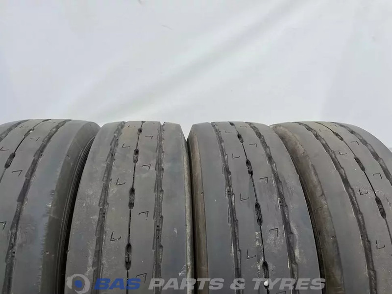 Michelin Michelin 205/65R17.5 X Multi T2 132/130 J M+S 3PMSF gebruikte set - צמיג עבור משאית: תמונה 2 Michelin Michelin 205/65R17.5 X Multi T2 132/130 J M+S 3PMSF gebruikte set - צמיג עבור משאית: תמונה 2
