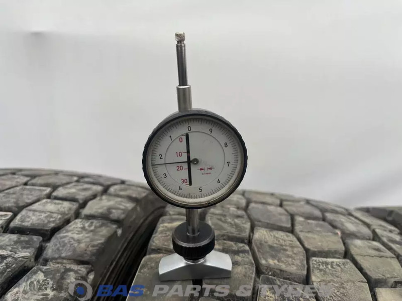 Michelin Michelin 275/70R22.5 X Multi D 148/145 M+S 3PMSF gebruikte set - צמיג עבור משאית: תמונה 3 Michelin Michelin 275/70R22.5 X Multi D 148/145 M+S 3PMSF gebruikte set - צמיג עבור משאית: תמונה 3