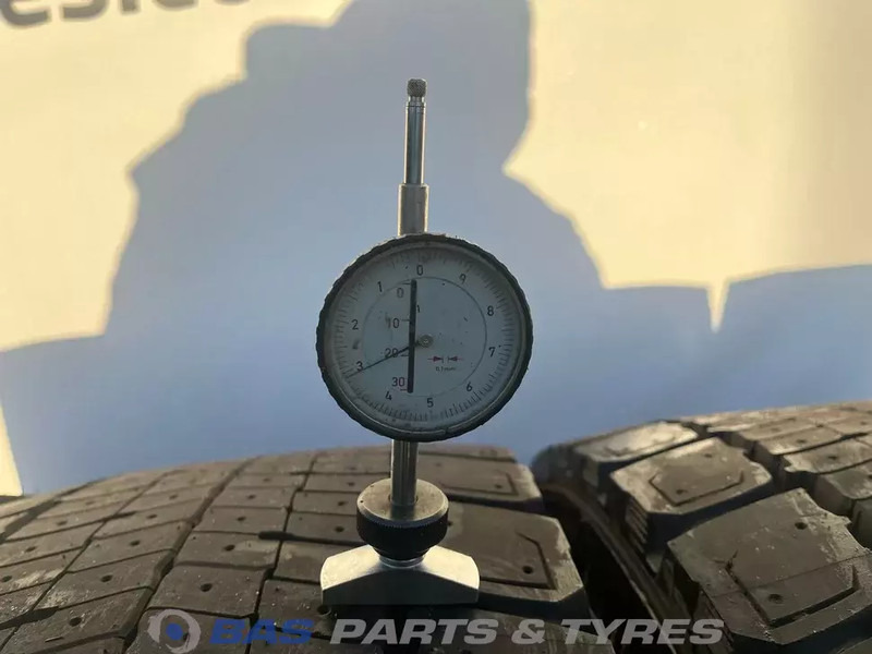 Michelin Michelin 315/60R22.5 X Line Energy D 152/148 M+S 3PMSF gebruikte set - צמיג עבור משאית: תמונה 3 Michelin Michelin 315/60R22.5 X Line Energy D 152/148 M+S 3PMSF gebruikte set - צמיג עבור משאית: תמונה 3