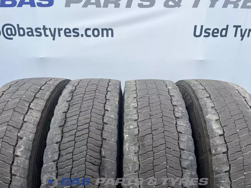 Michelin Remix Michelin Remix 315/80R22.5 X Multi D 156/150 M+S 3PMSF gebruikte set - צמיג עבור משאית: תמונה 2 Michelin Remix Michelin Remix 315/80R22.5 X Multi D 156/150 M+S 3PMSF gebruikte set - צמיג עבור משאית: תמונה 2