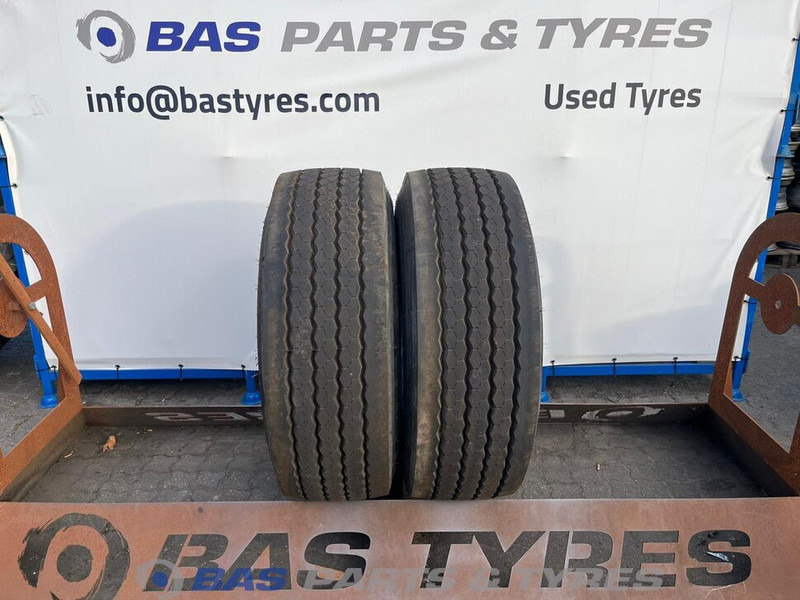 Michelin - צמיג עבור משאית: תמונה 1 Michelin - צמיג עבור משאית: תמונה 1