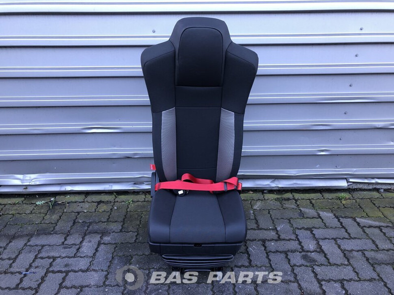 Renault D-Serie - מושב עבור משאית: תמונה 1 Renault D-Serie - מושב עבור משאית: תמונה 1
