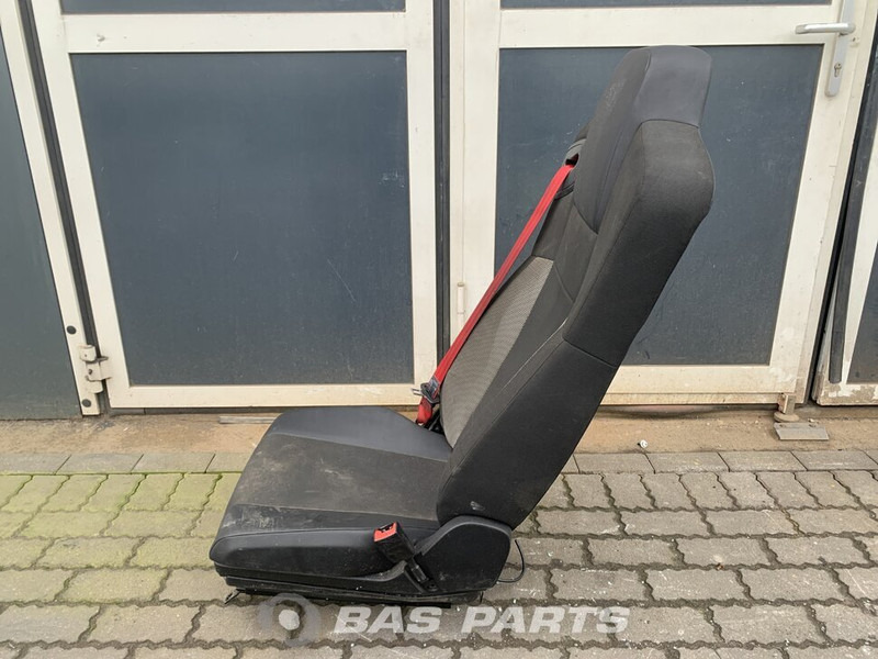 Renault D-Serie - מושב עבור משאית: תמונה 2 Renault D-Serie - מושב עבור משאית: תמונה 2