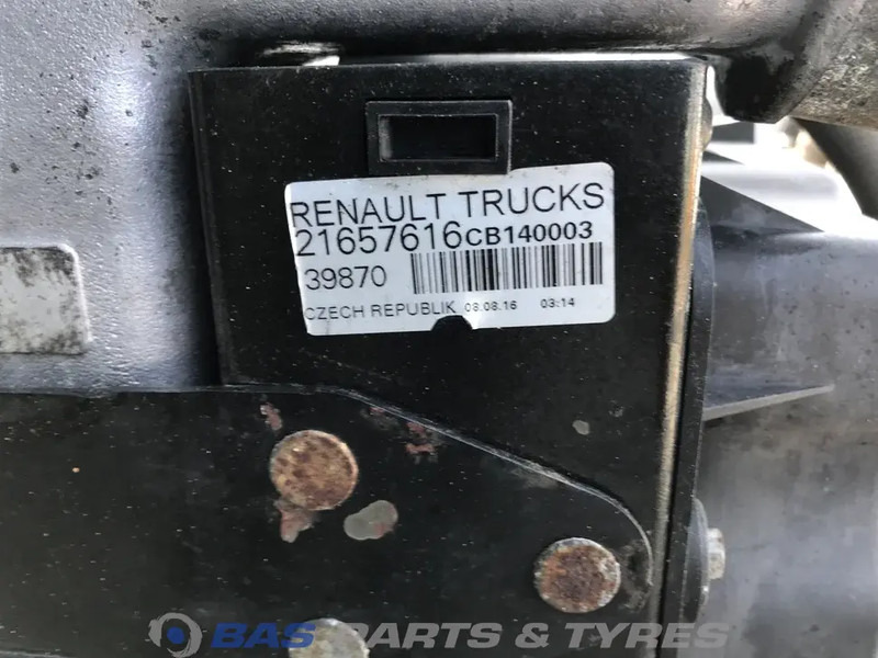 Renault D-Serie - רדיאטור עבור משאית: תמונה 3 Renault D-Serie - רדיאטור עבור משאית: תמונה 3