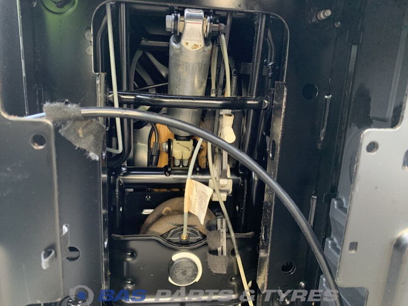 Renault T-Serie Bijrijdersstoel Renault 7421615420 - מושב עבור משאית: תמונה 5 Renault T-Serie Bijrijdersstoel Renault 7421615420 - מושב עבור משאית: תמונה 5