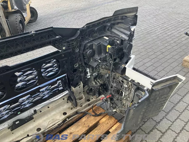 Renault T-Serie Evolution Bumper Renault 7423645386 - פגוש עבור משאית: תמונה 4 Renault T-Serie Evolution Bumper Renault 7423645386 - פגוש עבור משאית: תמונה 4