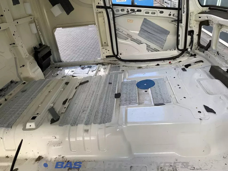 Scania R-Serie NextGen Scania CR-20 Highline L3H2 2044113 - תא ופנים הרכב עבור משאית: תמונה 5 Scania R-Serie NextGen Scania CR-20 Highline L3H2 2044113 - תא ופנים הרכב עבור משאית: תמונה 5