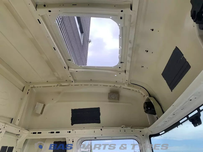 Scania R-Serie NextGen Scania CR-20 Highline L3H2 2047000 - תא ופנים הרכב עבור משאית: תמונה 5 Scania R-Serie NextGen Scania CR-20 Highline L3H2 2047000 - תא ופנים הרכב עבור משאית: תמונה 5