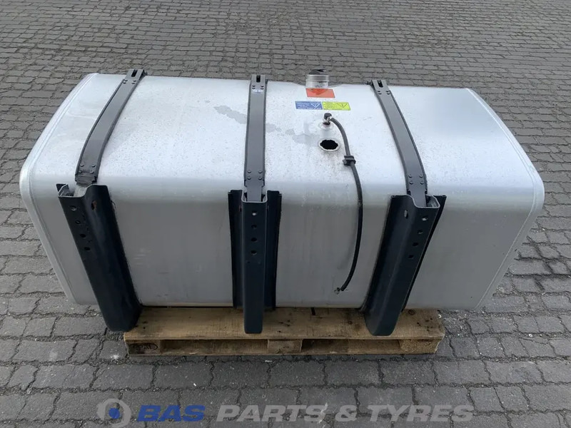 Scania - מכל דלק עבור משאית: תמונה 3 Scania - מכל דלק עבור משאית: תמונה 3