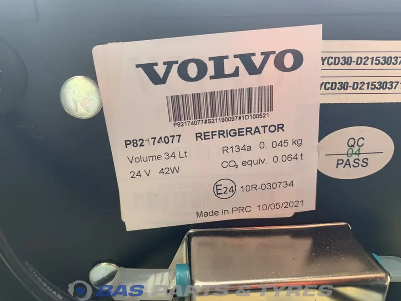 Volvo FH4 Koelkast Volvo 33 Liter 23834689 - חלקי חילוף עבור משאית: תמונה 4 Volvo FH4 Koelkast Volvo 33 Liter 23834689 - חלקי חילוף עבור משאית: תמונה 4